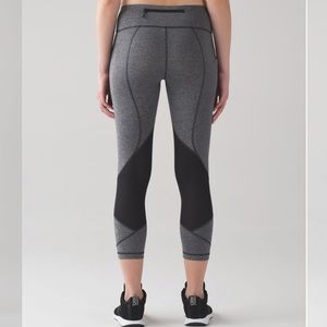 Like New Lululemon Pace Rival Black Crops 4